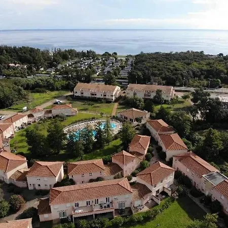 Dans Résidence Avec Piscines Appartement *